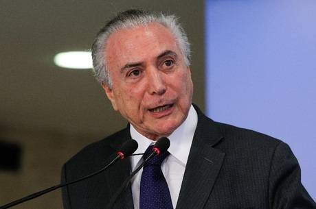 Temer diz que pensões podem ser cortadas