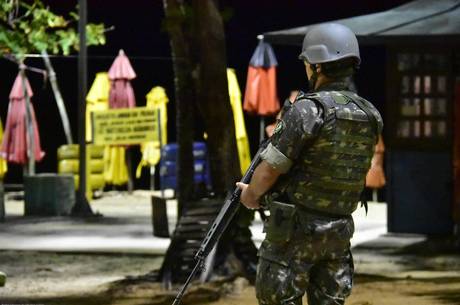 Exército patrulha a Grande Natal e Mossoró Exército patrulha a Grande Natal e Mossoró