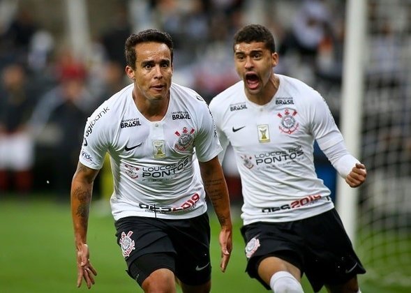 2018: Corinthians 2 x 1 Fluminense (Neo Química Arena) - Corinthians terminou em 13º