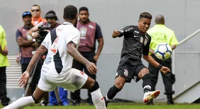 2018 - Vasco 1 x 4 Corinthians - O Timão venceu o Vasco por 4 a 1 de virada no Brasileirão de 2018, fora de casa. Pikachu abriu o placar para o Cruzmaltino, mas Romero, três vezes, e Jadson marcaram os gols do Corinthians. 