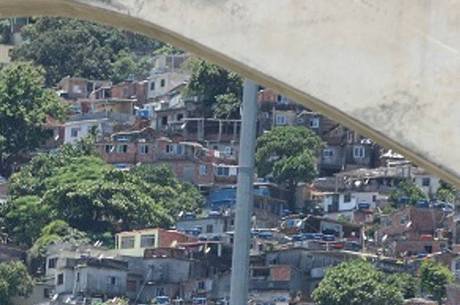 Tiroteios ocorreram em diferentes pontos da comunidade Tiroteios ocorreram em diferentes pontos da comunidade