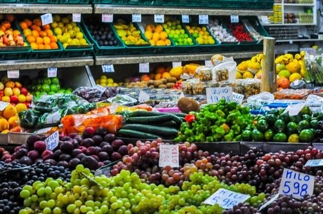 Alimentos ficaram mais caros no varejo