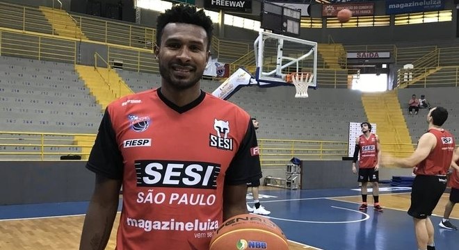 Leandrinho está de volta ao Brasil para jogar pelo SESI Franca