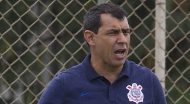 Pensando no Majestoso, Fábio Carille vai mexer no Corinthians