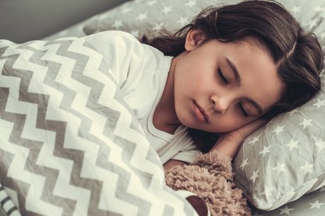 É durante o sono que o cérebro processa, revisa e armazena a memória