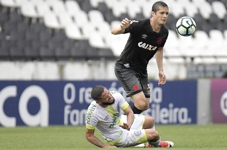 Zagueiro Anderson Martins terá contrato até 2020
