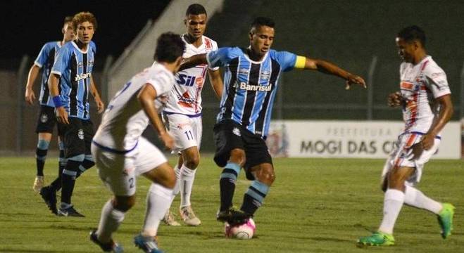 Grêmio demonstrou bom domínio de bola na vitória contra Guarulhos Grêmio demonstrou bom domínio de bola na vitória contra Guarulhos