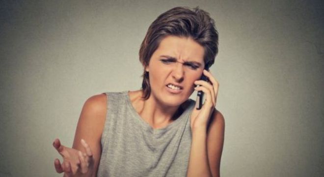 É possível ouvir ruídos ou vozes durante suas ligações? Seu celular pode estar sendo operado de maneira remota 