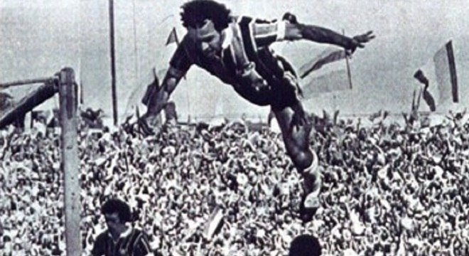 A histórica comemoração do gol de André Catimba, no Gauchão de 1977