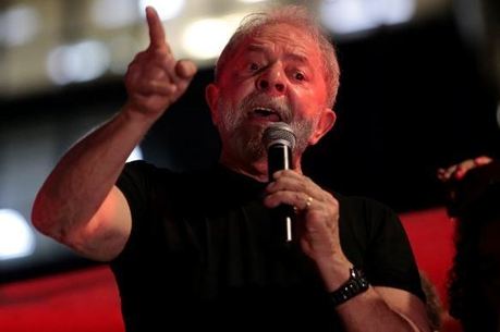 Lula foi condenado a 12 anos e um mês de prisão