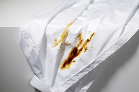 4 truques para eliminar mancha de ferrugem da roupa branca