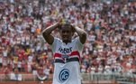 O atacante Toró, do São Paulo, se lamenta após perder uma grande chance de gol na final da Copinha contra o Flamengo