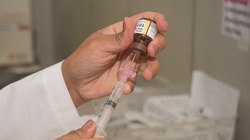 Foliões que vão viajar para áreas de risco devem se vacinar nesta quarta