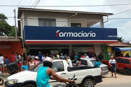 PM impede assalto e mata suspeito, mas é baleado e morre. Veja vídeo -  Notícias - R7 Cidades