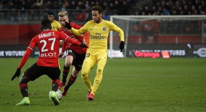 Neymar não marcou gols na vitória sobre o Rennes, mas gerou nova polêmica