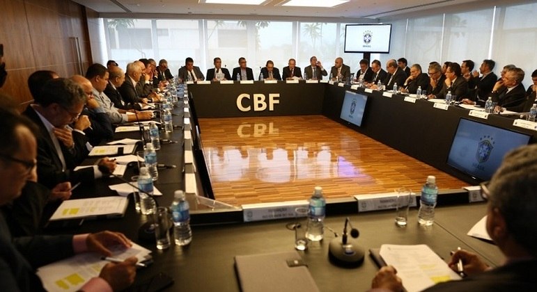 Justiça suspende intervenção na CBF; presidentes do Fla e FPF assumiriam comando da entidade