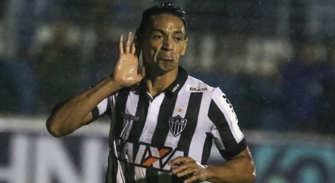 O centroavante Ricardo Oliveira fez o gol da vitória do Atlético-MG
