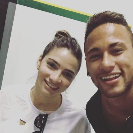 A ex-ginasta fez alguns amigos famosos ao longo do processo de recuperaÃ§Ã£o. O craque do Paris Saint-Germain e da seleÃ§Ã£o brasileira Neymar Ã© um deles