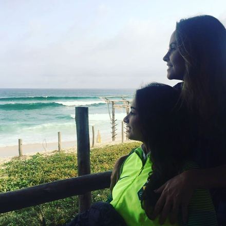 Lais participou de um tratamento experimental com cÃ©lulas-tronco. Foram trÃªs aplicaÃ§Ãµes que ajudaram a estabilizar a lesÃ£o