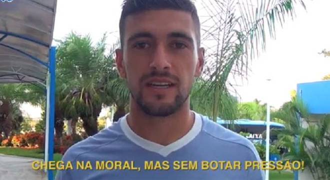 "O sorriso dela é mais bonito que meu gol? Chega na moral", disse De Arrascaeta