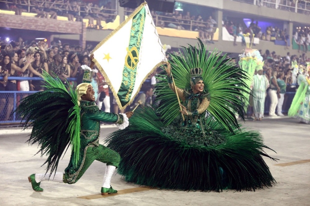 Mestre-sala e porta-bandeira da Imperatriz Leopoldinense (FÁBIO MOTTA/ESTADÃO CONTEÚDO)
