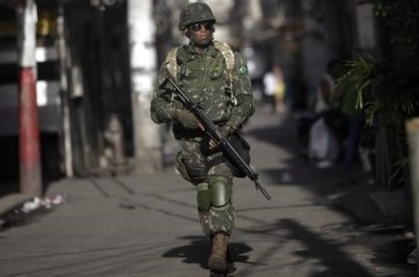 Intervenção coloca Exército nas ruas do Rio até 31/12