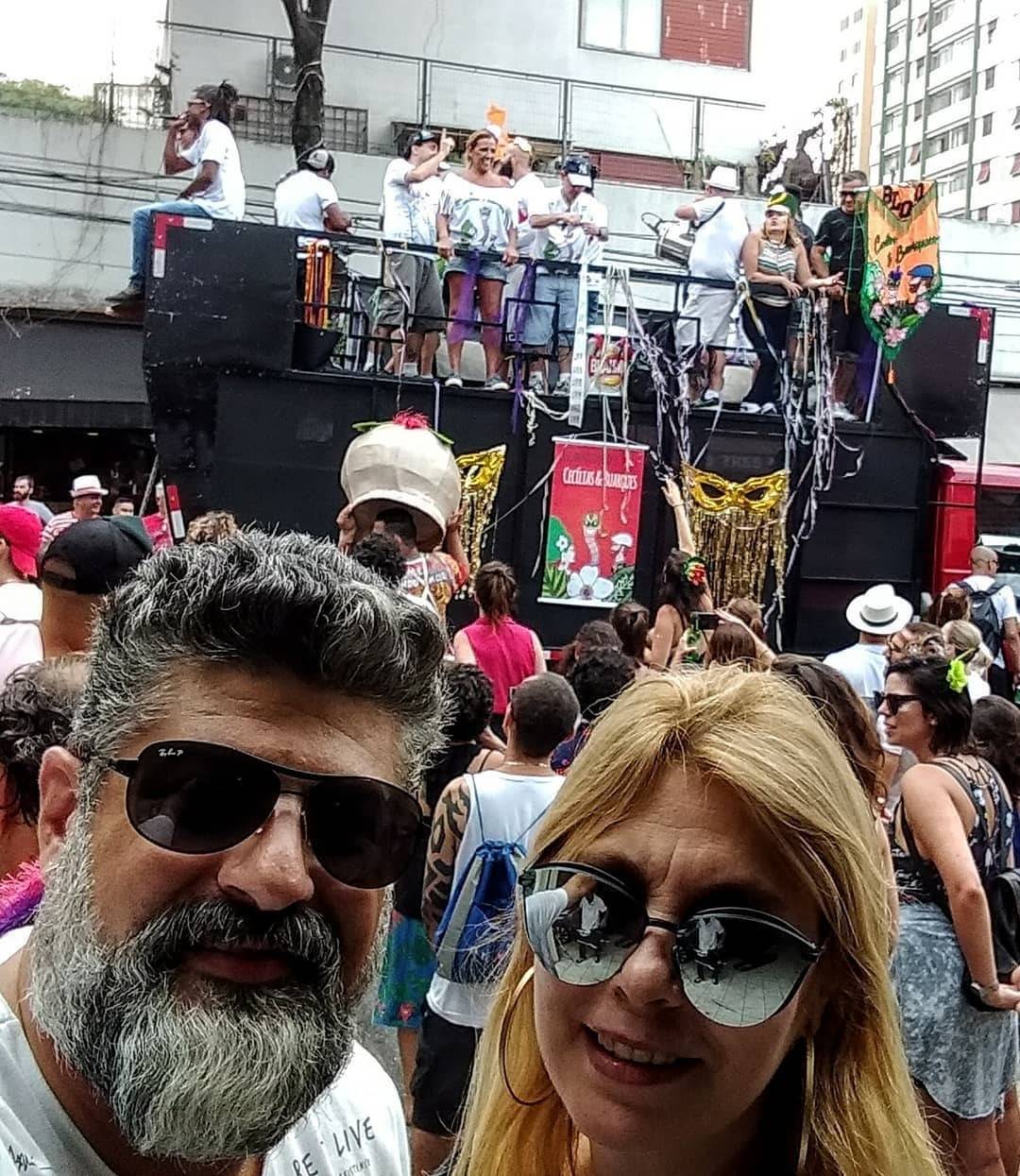 Rita Cadillac estreia como madrinha de bateria aos 64 anos - Carnaval 2019  - R7 São Paulo