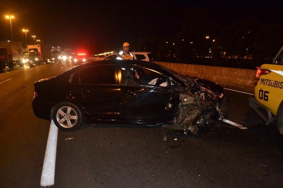 Barco vence carro em corrida na Marginal Tietê, em São Paulo - Época  Negócios