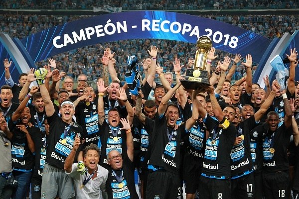 Gremio Vence Independiente Nos Penaltis E E Campeao Da Recopa Esportes R7 Futebol