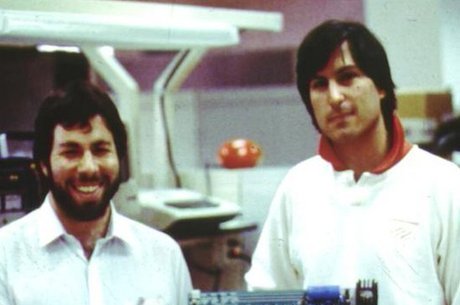 O formulário de emprego foi preenchido três anos antes de Steve Wozniak e Steve Jobs criarem a Apple