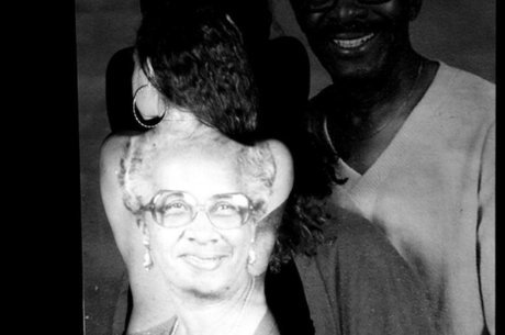 A artista Brannon Rockwell-Charland mistura suas fotos de sua família com imagens de seu próprio corpo