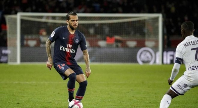 2018/2019 - PSG - 32 jogos, três gols e sete assistências