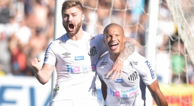 2019 - Santos 4 x 0 Flamengo - O Flamengo tinha acabado de ser campeão da Libertadores, mas o Peixe não quis saber da fase do clube carioca. Sánchez (2), Marinho e Eduardo Sasha fizeram os gols no último jogo da temporada passada. 