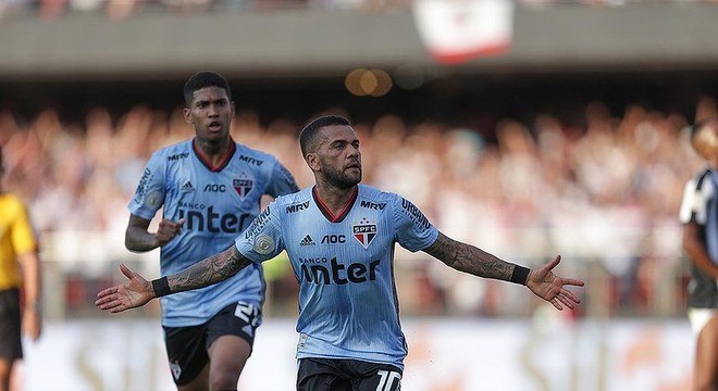 2019 - São Paulo - 20 jogos, dois gols e três assistências