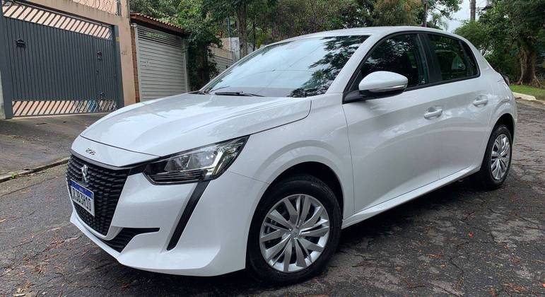 O compacto hoje pode ser encontrado em concessionárias na versão Like, de entrada por R$ 70,9 mil