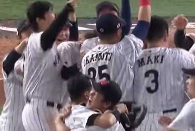 21 de março: O Japão venceu os Estados Unidos pelo placar de 3 x 2 no Clássico Mundial de Beisebol e conquistou seu terceiro título mundial.