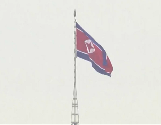 21 de novembro:  Segundo a agência oficial de notícias da Coreia do Norte KCNA, o país lançou seu primeiro ‘satélite espião’ no espaço, o Malligyong-1.