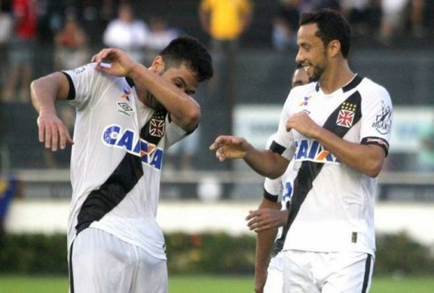 22º - Vasco 4x3 Bahia - Série B 2016 - Em um jogo movimentado, Nene marcou seu primeiro gol contra os baiano ao acertou um belo chute de fora da área. 