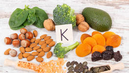 Entenda para que serve a vitamina K, e veja em que alimentosencontrá-la (Para que serve a vitamina K e onde encontrá-la?)