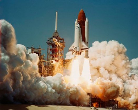 28 de janeiro de 1986. Eram 16h38 (UTC) - 13h38 (horário de Brasília) - quando o ônibus espacial Challenger foi lançado do Cabo Canaveral, diante dos olhos de parentes dos astronautas, convidados para assistir à decolagem num palanque vip, e de milhões de pessoas que acompanhavam o evento ao vivo pela televisão.  