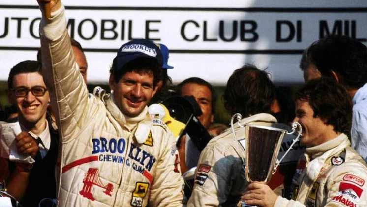 29º lugar (empate entre 2 nomes): Jody Scheckter - 33 pódios.