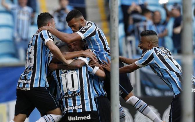 A equipe de Renato Gaúcho está em busca do Tetra da Libertadores, mas também está firme na disputa do Brasileirão. O Grêmio está na quinta colocação na tabela, apenas quatro pontos atrás do líder São Paulo. Confira os próximos confrontos!