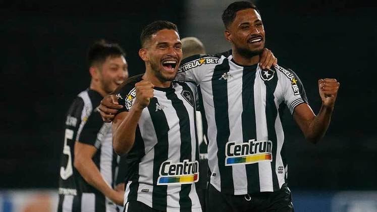 3° - Botafogo (48 pontos) - 28 jogos - Chance de título: 8,9% - Acesso à Série A: 66,5% - Rebaixamento: 0%.