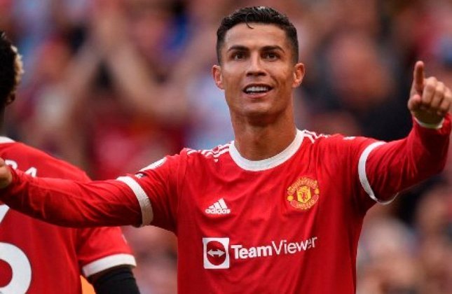 3º lugar - Cristiano Ronaldo (Manchester United) 115 milhões de dólares (R$ 577,6 milhões)