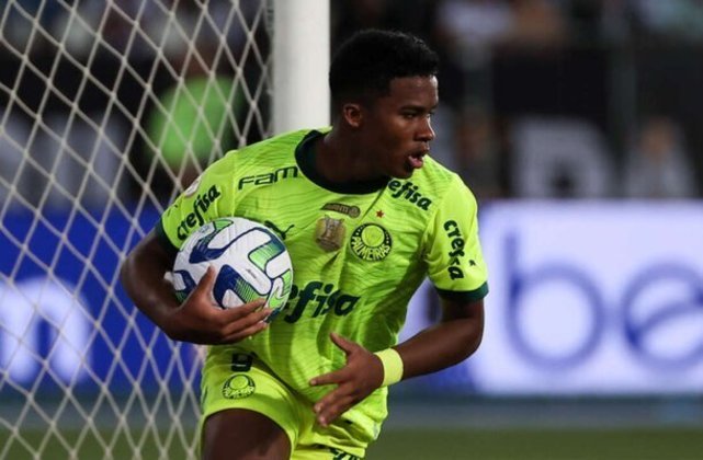3º lugar: Endrick (Palmeiras) - Atacante brasileiro de 17 anos tem valor de mercado estimado em 45 milhões de euros (R$ 240,3 milhões). - Foto: Cesar Greco/Palmeiras