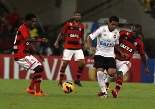 3º lugar: Flamengo 2 x 0 Athletico-PR - Copa do Brasil 2013 - Maracanã - O time carioca conquistou a competição nacional contra a equipe paranaense. A decisão no Rio de Janeiro recebeu 57.991 pessoas para uma renda de R$ 9,7 milhões