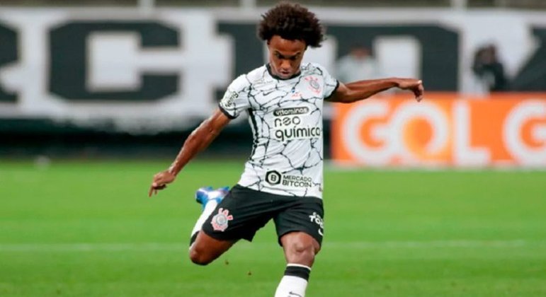 3° lugar: Willian (meia - 33 anos - Corinthians): queda de 9 milhões de euros (R$ 58,2 milhões) / valor de mercado atual: 6 milhões de euros (R$ 38,8 milhões)