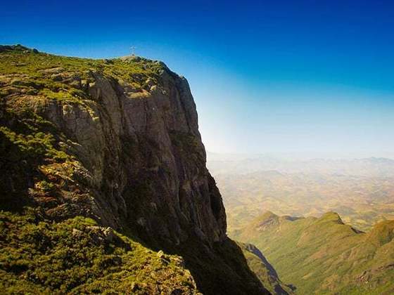 3º - Pico da Bandeira - Serra do Caparaó/ES-MG - Altitude: 2.892 metros 