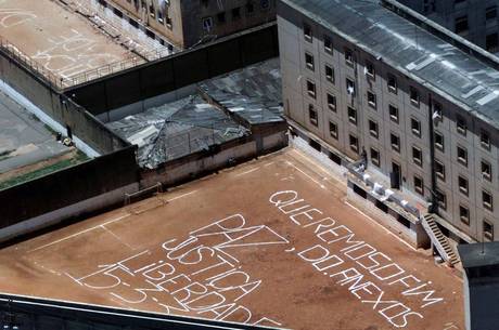 Números 15-3-3 são referentes às letras P e C no alfabeto (Mônica Zarattini - 19.fev.2001/Estadão Conteúdo)