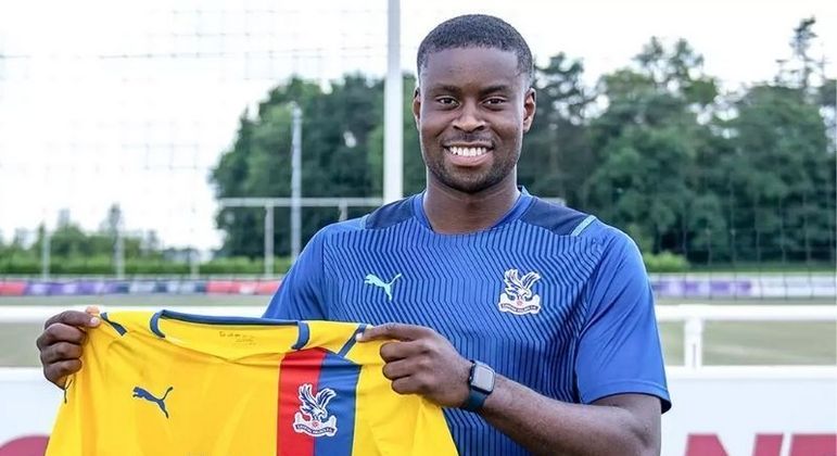 30° lugar - Marc Guehi (21 anos) - Zagueiro - Contratado pelo Crystal Palace - Ex-time: Chelsea - Valor da transferência: 23,34 milhões de euros (R$ 142,3 milhões).